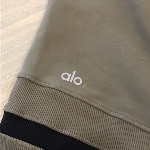 Alo worn once medium olive branch legit legging
